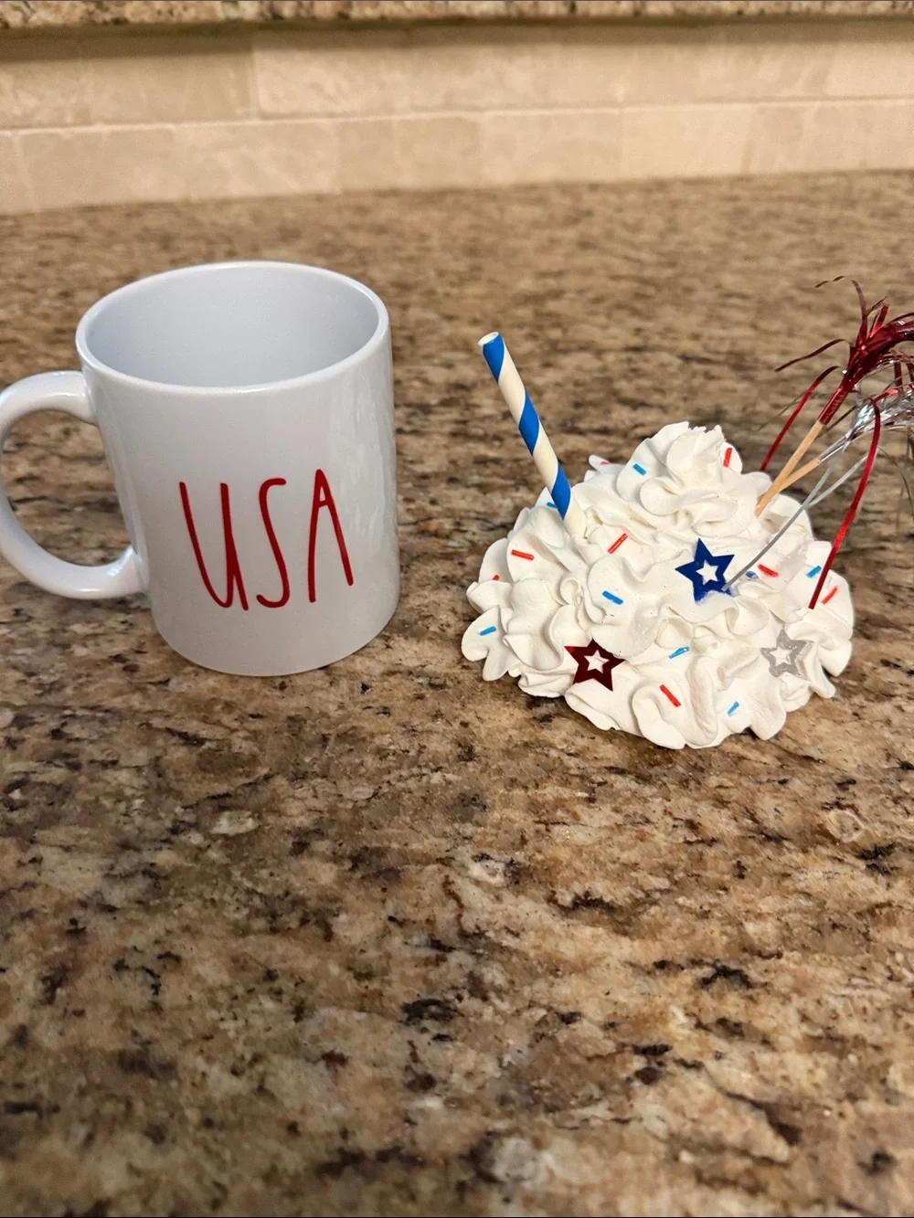 Source Unknown White Mug with Patriotic Red USA Lettering and Whipped Top